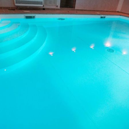 La Villa 萨罗 外观 照片